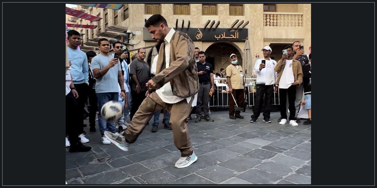 Faraj Rahil performing in traditional Libyan attire
